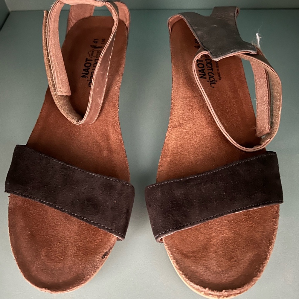 Naot sandal 10